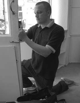 Michel, serrurier Levellois-Perret, sur un chantier